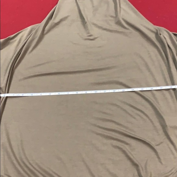 Azules Gathered V Neck Blouse - Picture 4 of 6